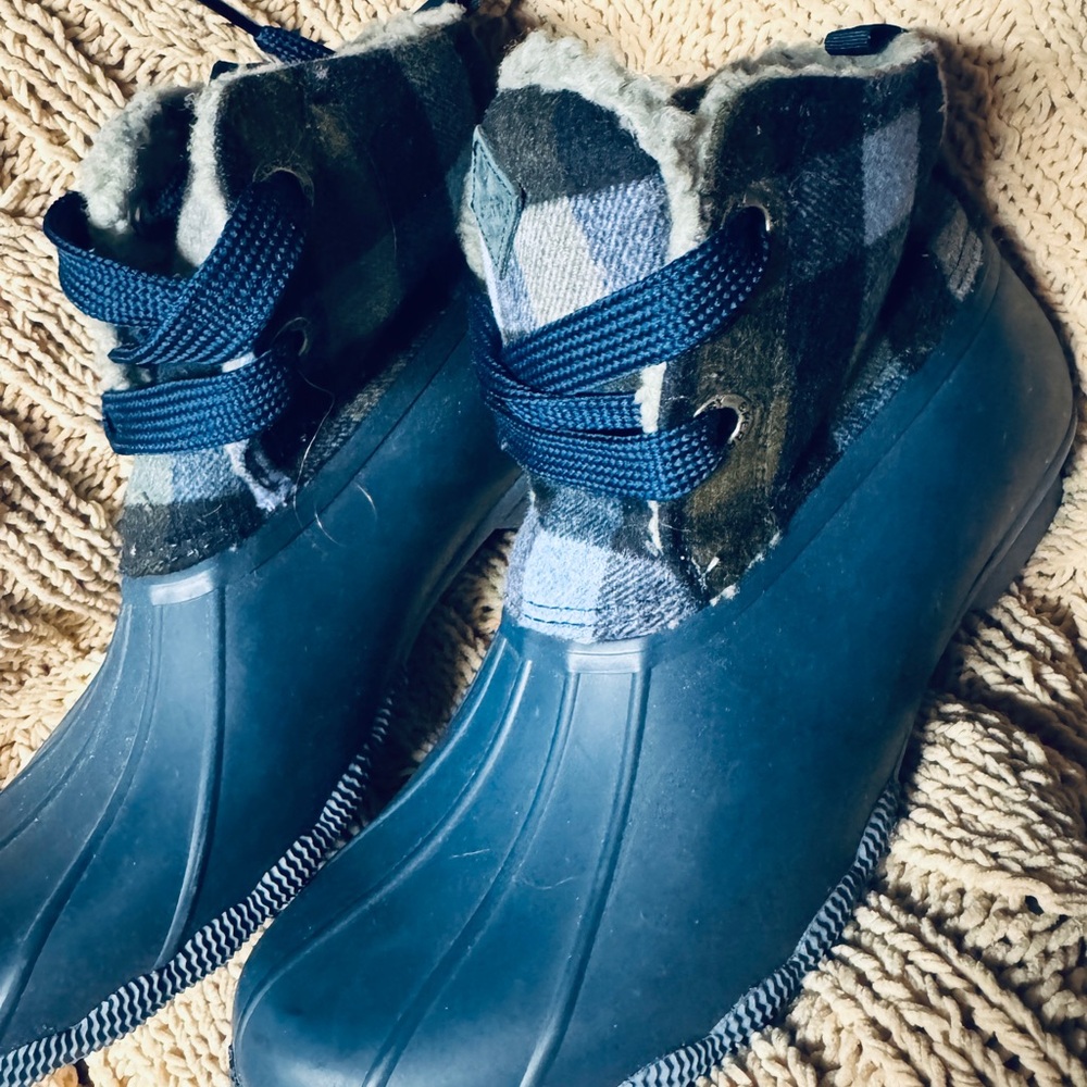Sperry Blue Plaid Winter Boots